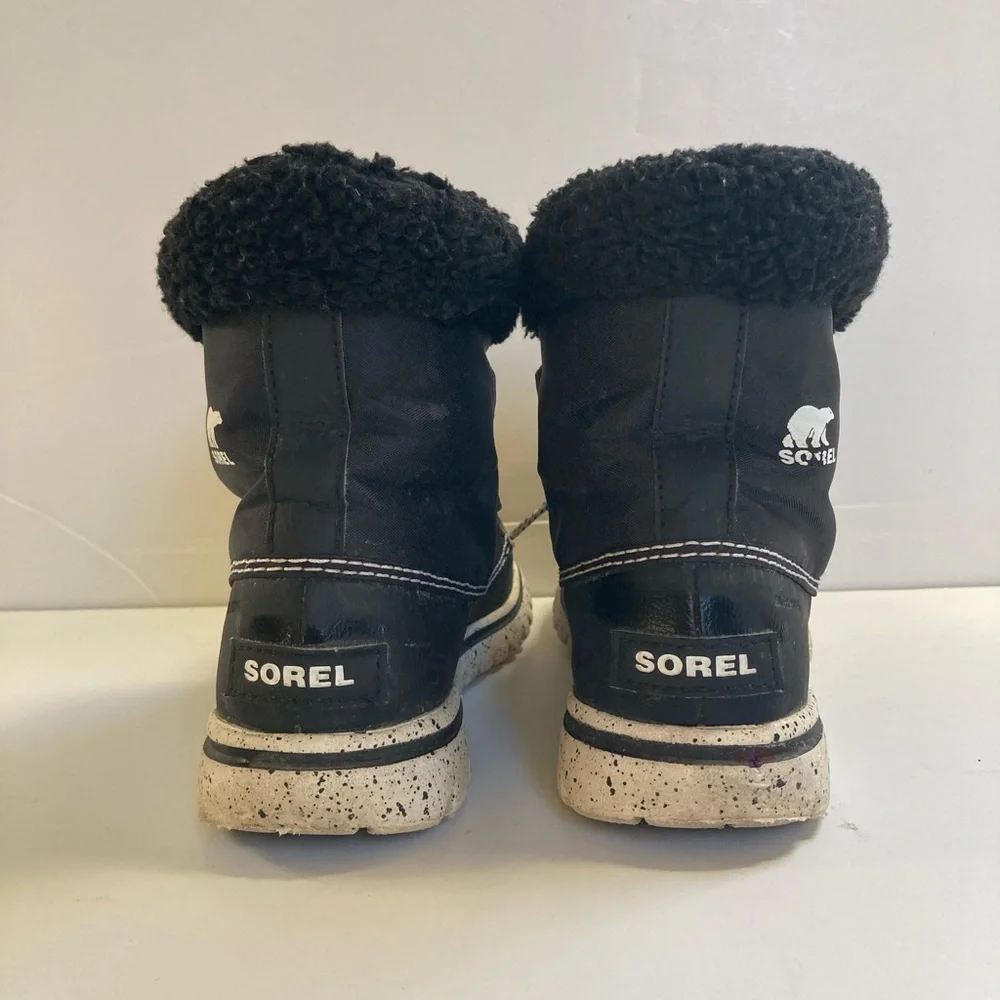 SOREL Women’s Cozy Carnival Snow Boot (Nori/Black)